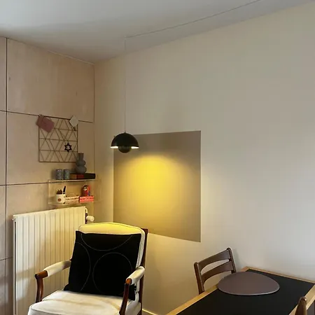 Anneks Med Eget Toilet Og Bad - Gratis Parkering הורסנס