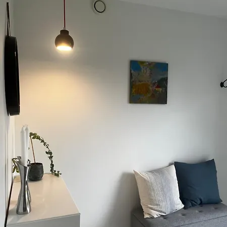 Anneks Med Eget Toilet Og Bad - Gratis Parkering * הורסנס