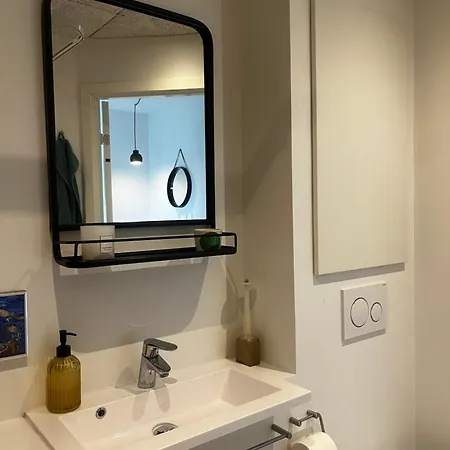 Anneks Med Eget Toilet Og Bad - Gratis Parkering アパート *