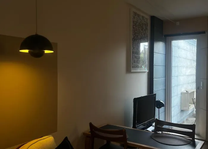 Appartement Anneks Med Eget Toilet Og Bad - Gratis Parkering *